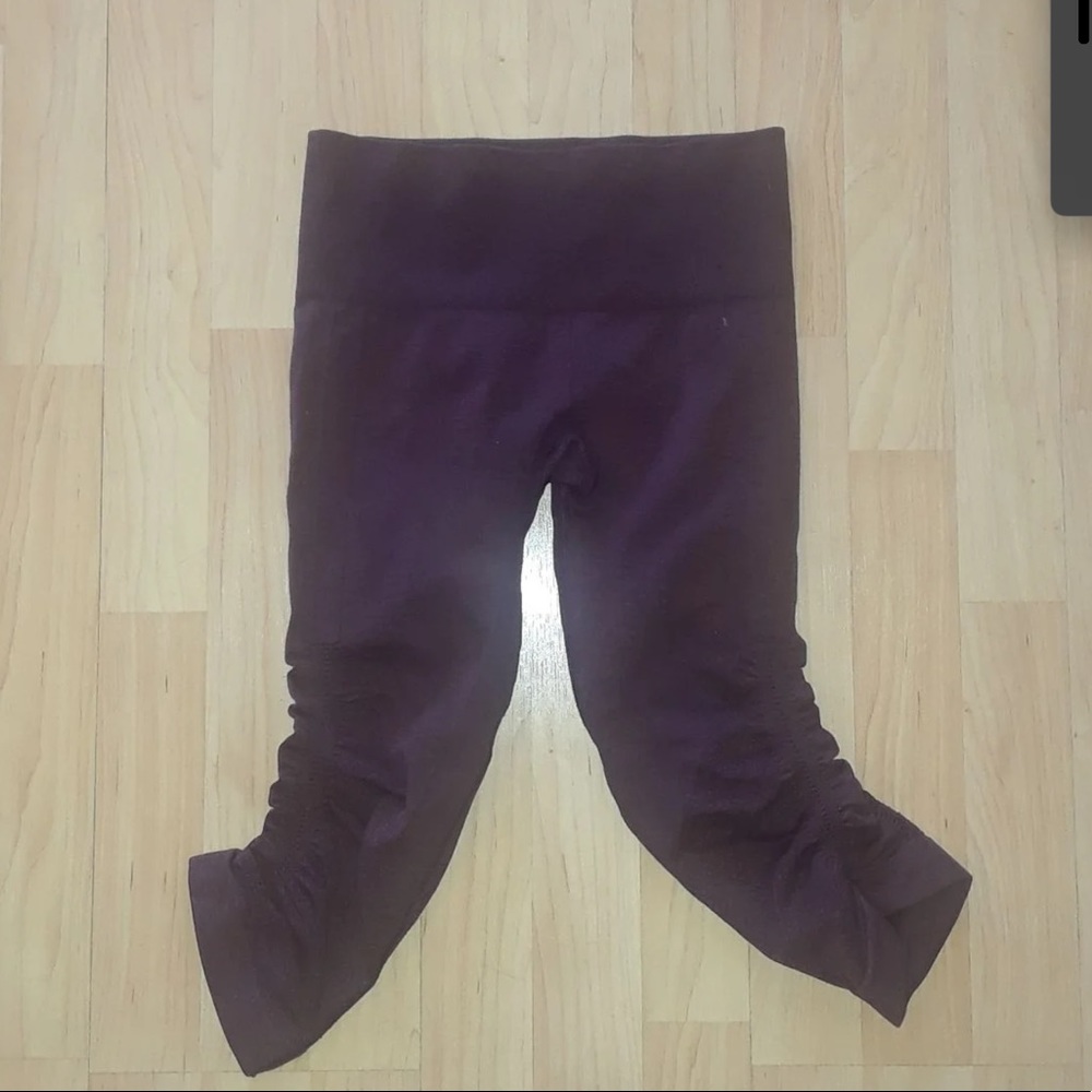 Lululemon flow crop ruched bottom Maroon XXS